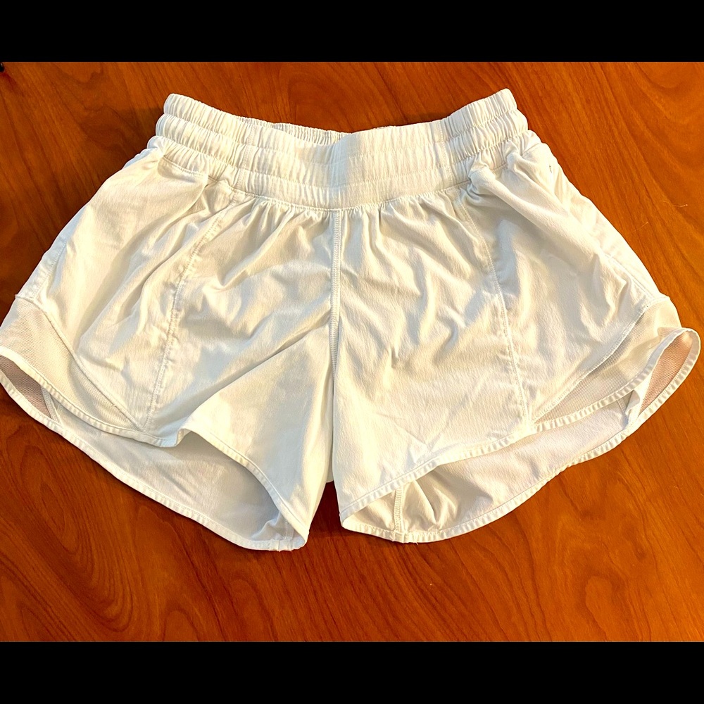 Lululemon Hotty Hot Short 4T
